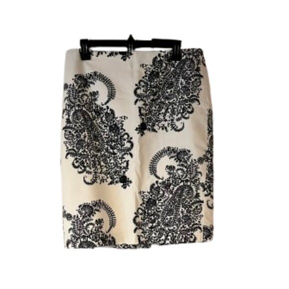 Loft Black & White Scroll Pattern Pencil Skirt - Lined - 10 - Picture 2 of 3